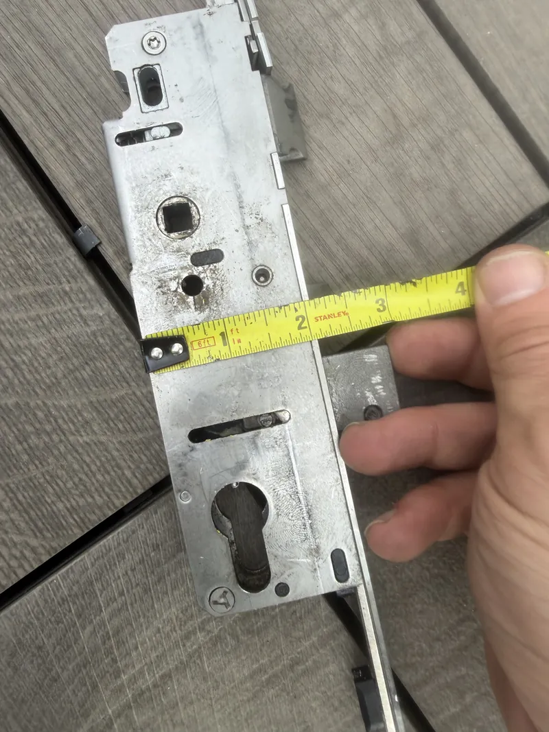 Tape measure across a multipoint gearbox to check the backset
